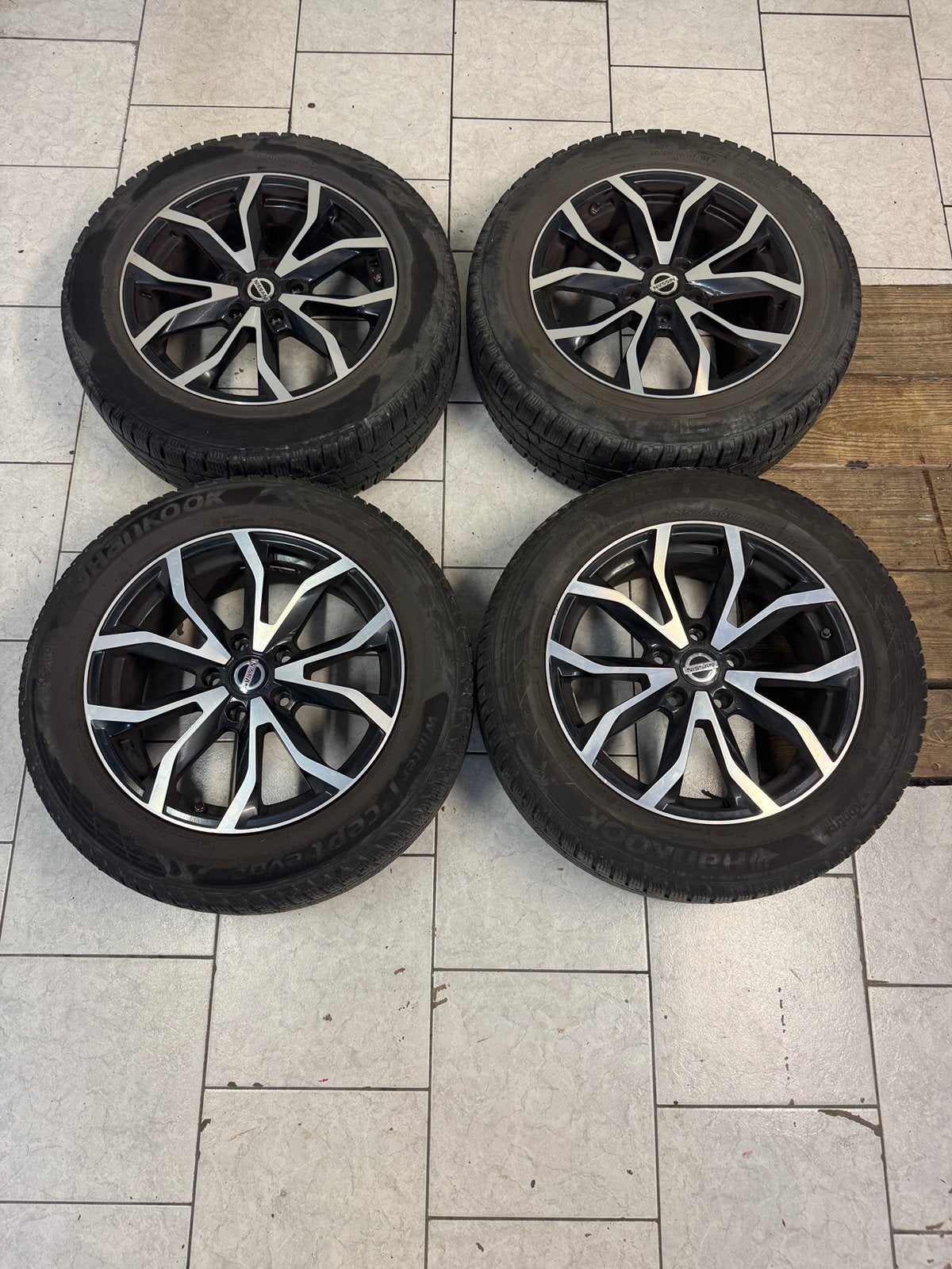 Kit hiver Nissan, Autos : Pièces & Accessoires, Enlèvement, Pneu(s)