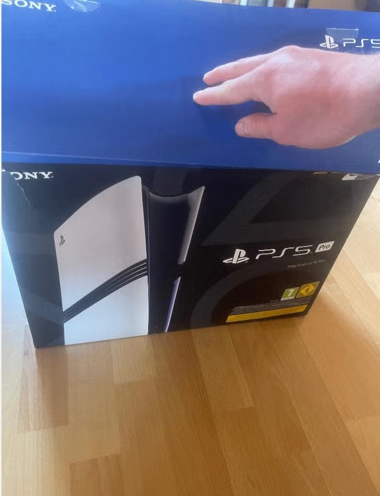 Playstation 5 Pro 2TB met 2 controllers, stand + laadstation, Ophalen, Zo goed als nieuw, Playstation 5