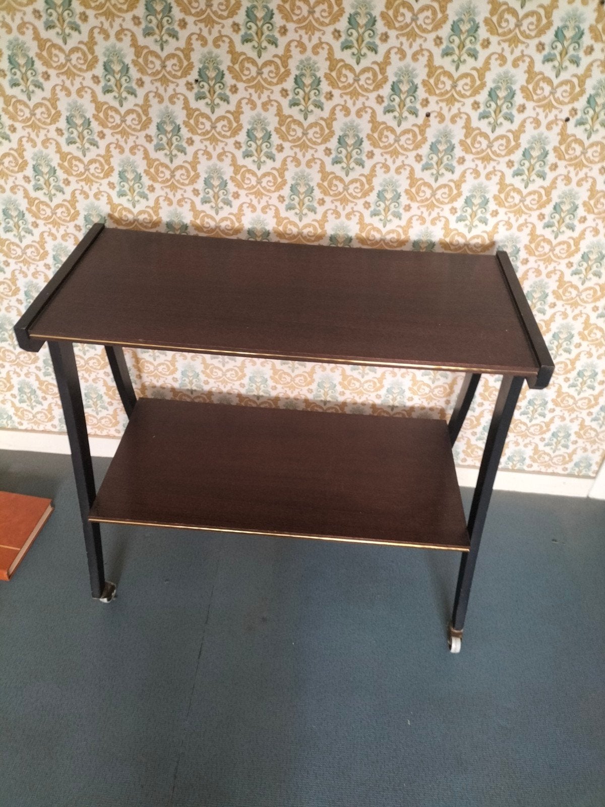 Table de TV vintage en très bon état, Enlèvement