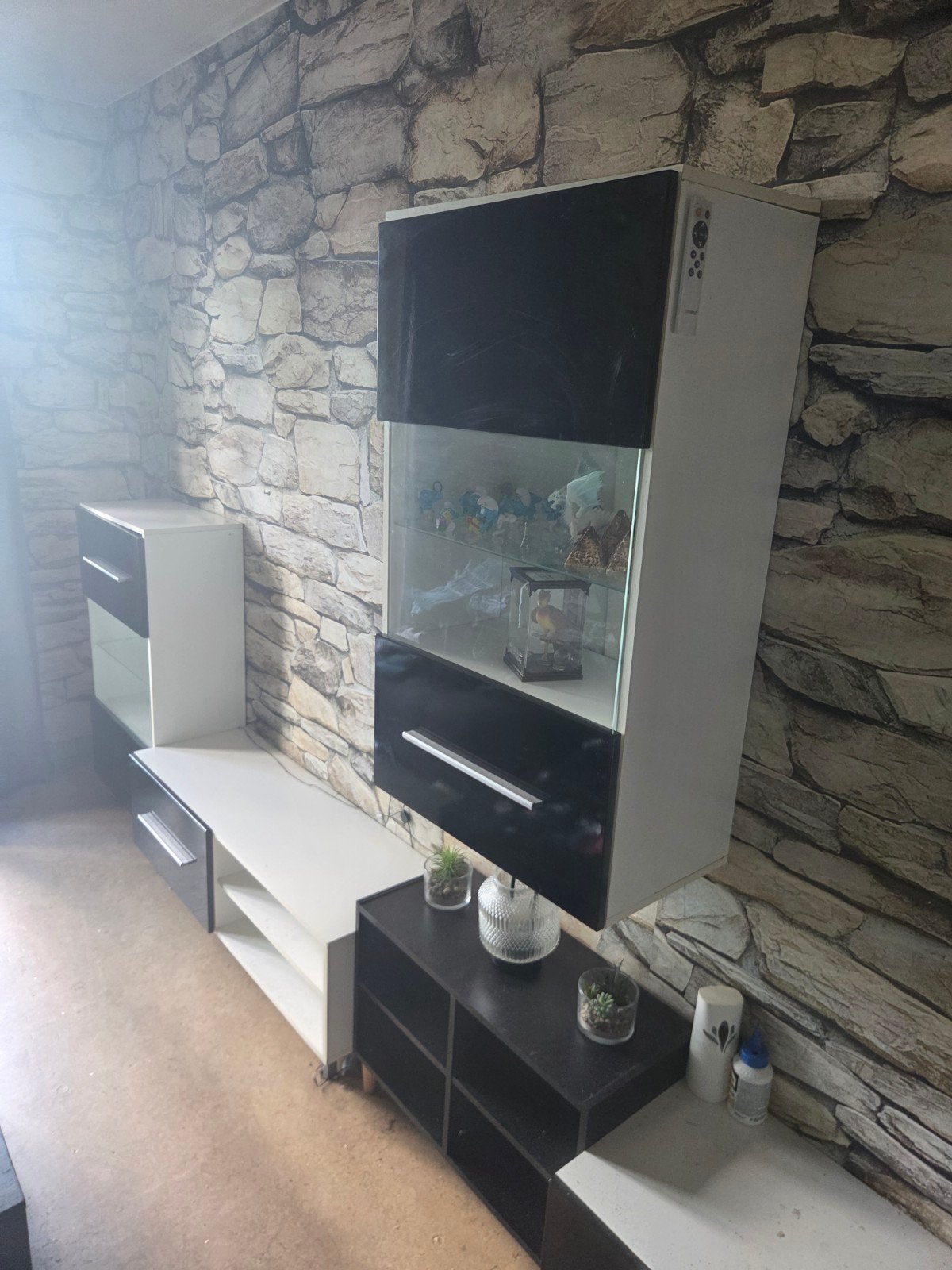 Meuble TV 6 pièces 200 euros 0491 13 34 70, Enlèvement