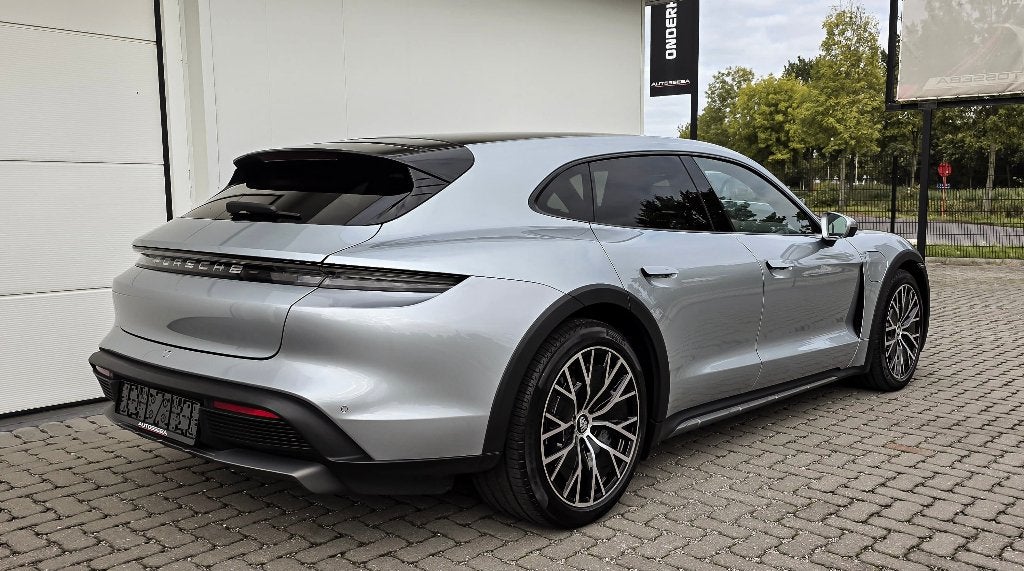 Porsche Taycan 4 Cross Turismo  20"Turbo/headup/Pano/4x4, Autos, Cuir, Argent ou Gris, Achat, Entreprise
