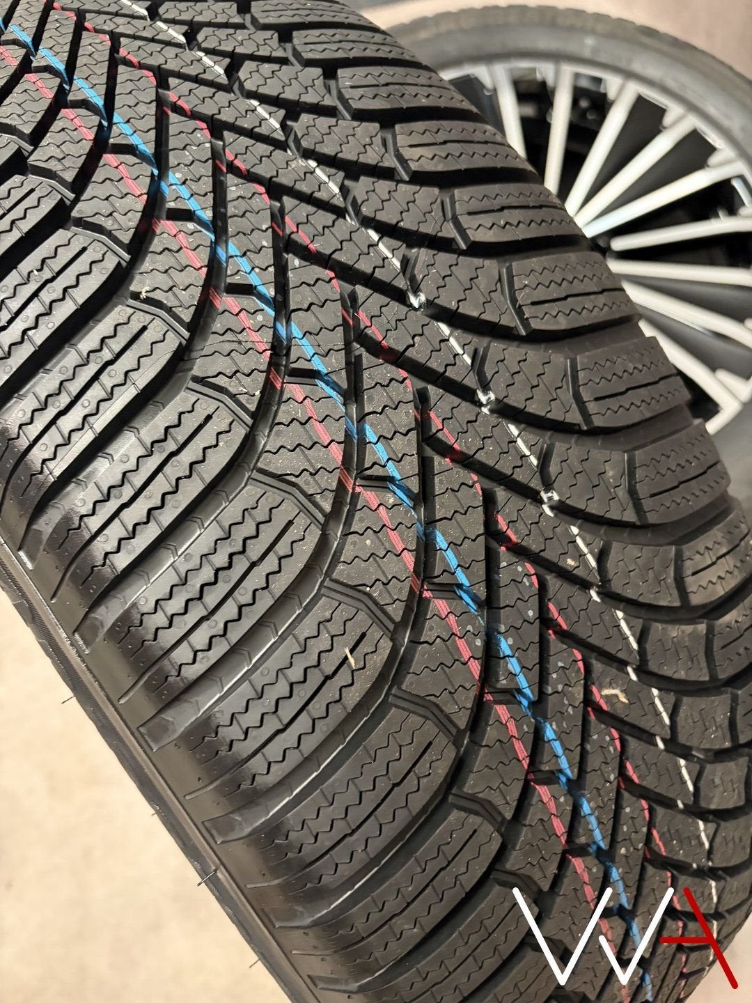 ️18'' Volkswagen Tiguan CT Napoli velgen winterbanden BTW, 18 inch, Gebruikt, -, -