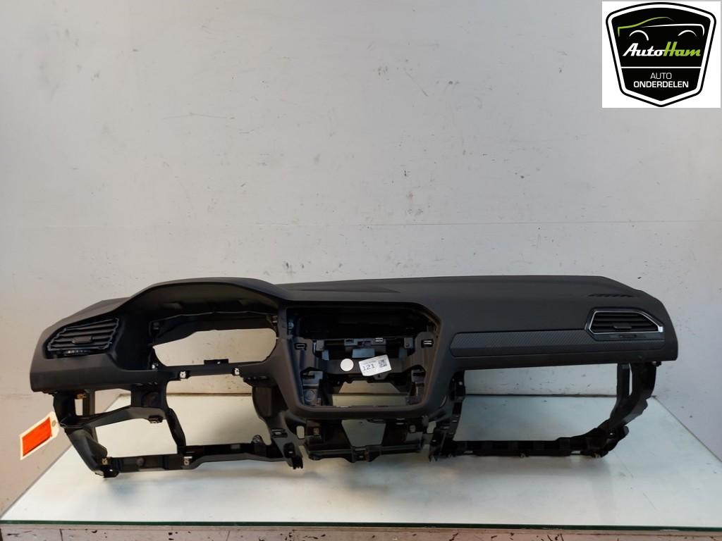 TABLEAU DE BORD Tiguan (AD1) (|5NB857003QFLG|5NB857003Q|), Utilisé, Volkswagen
