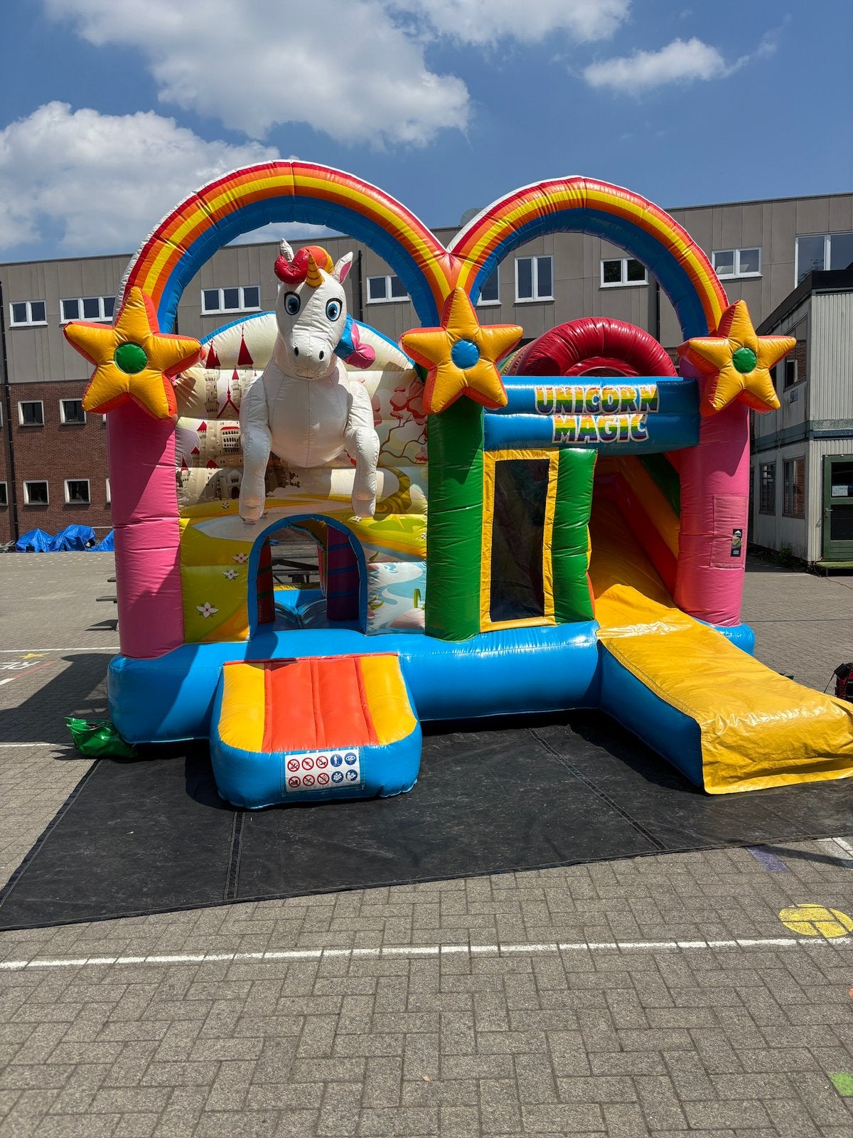 Springkasteel Unicorn - waasland - populair!, Enlèvement, Comme neuf