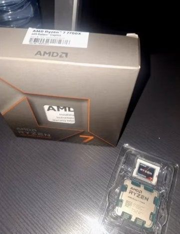 AMD Ryzen 7 7700X AM5, Computers en Software, Overige Computers en Software, Ophalen, Zo goed als nieuw