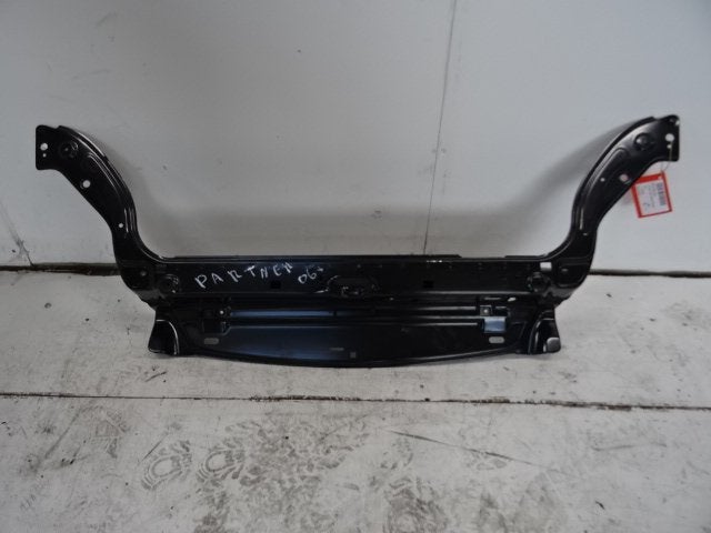 FACE AVANT Partner Tepee (7A / B/C/D/E/F/G/J/P/S) (7106C7), Utilisé, Peugeot