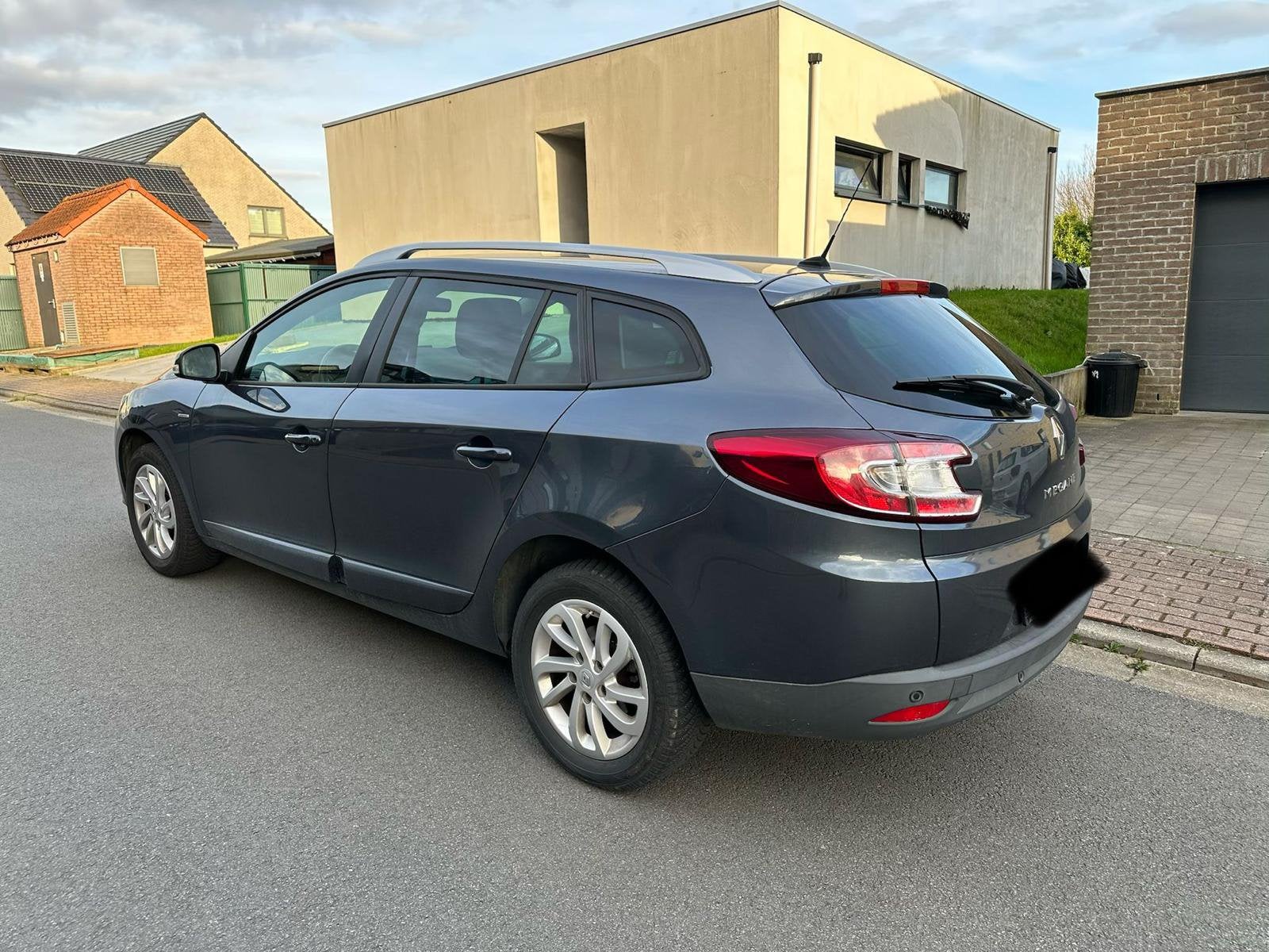Renault Mégane 1.2 essence, Achat, Entretenue par le concessionnaire, Alarme, Particulier