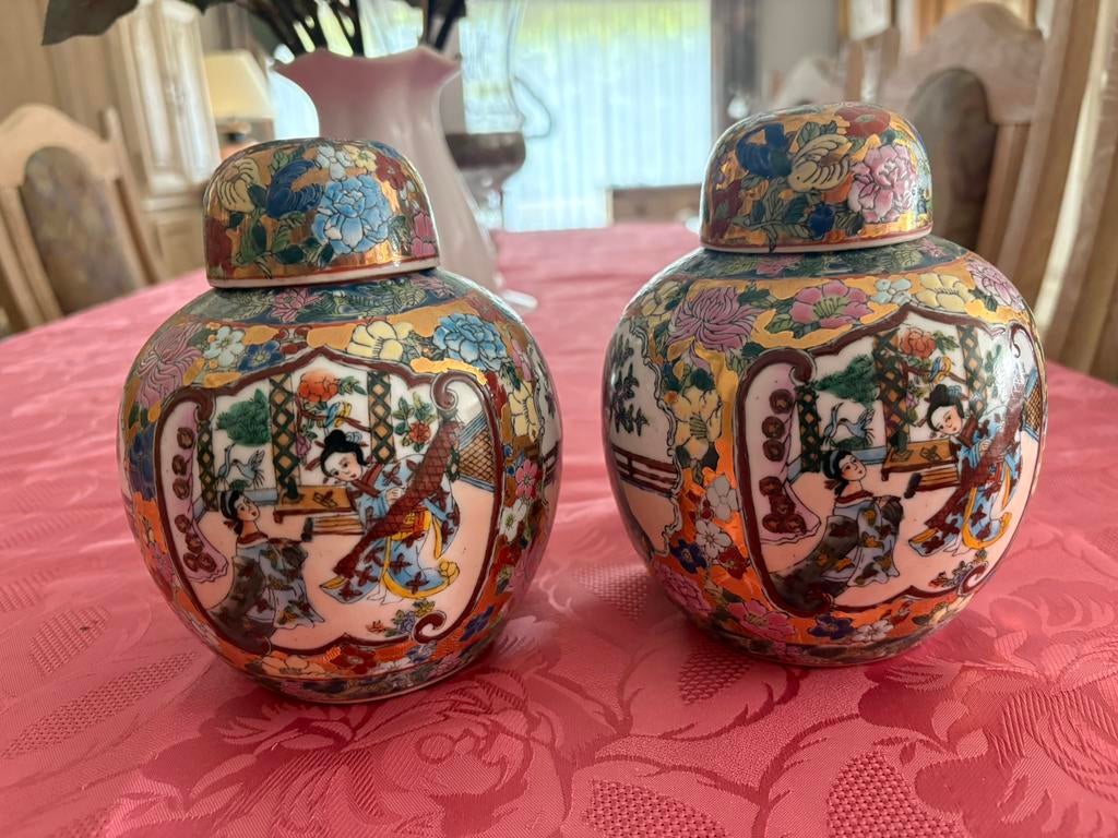 2 kleine chinese vazen, Antiek en Kunst, Ophalen
