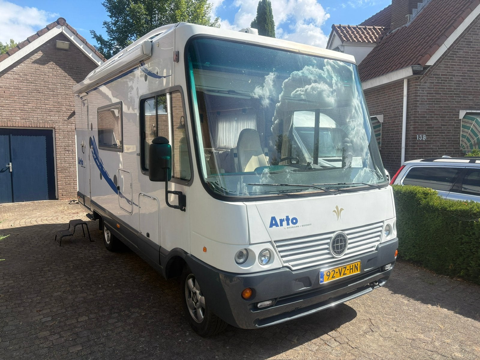 Niesmann Bischoff Arto, Airco, Hefbed, Dubbele bodem, Integraal, Ringverwarming, Fiat, Dakluik