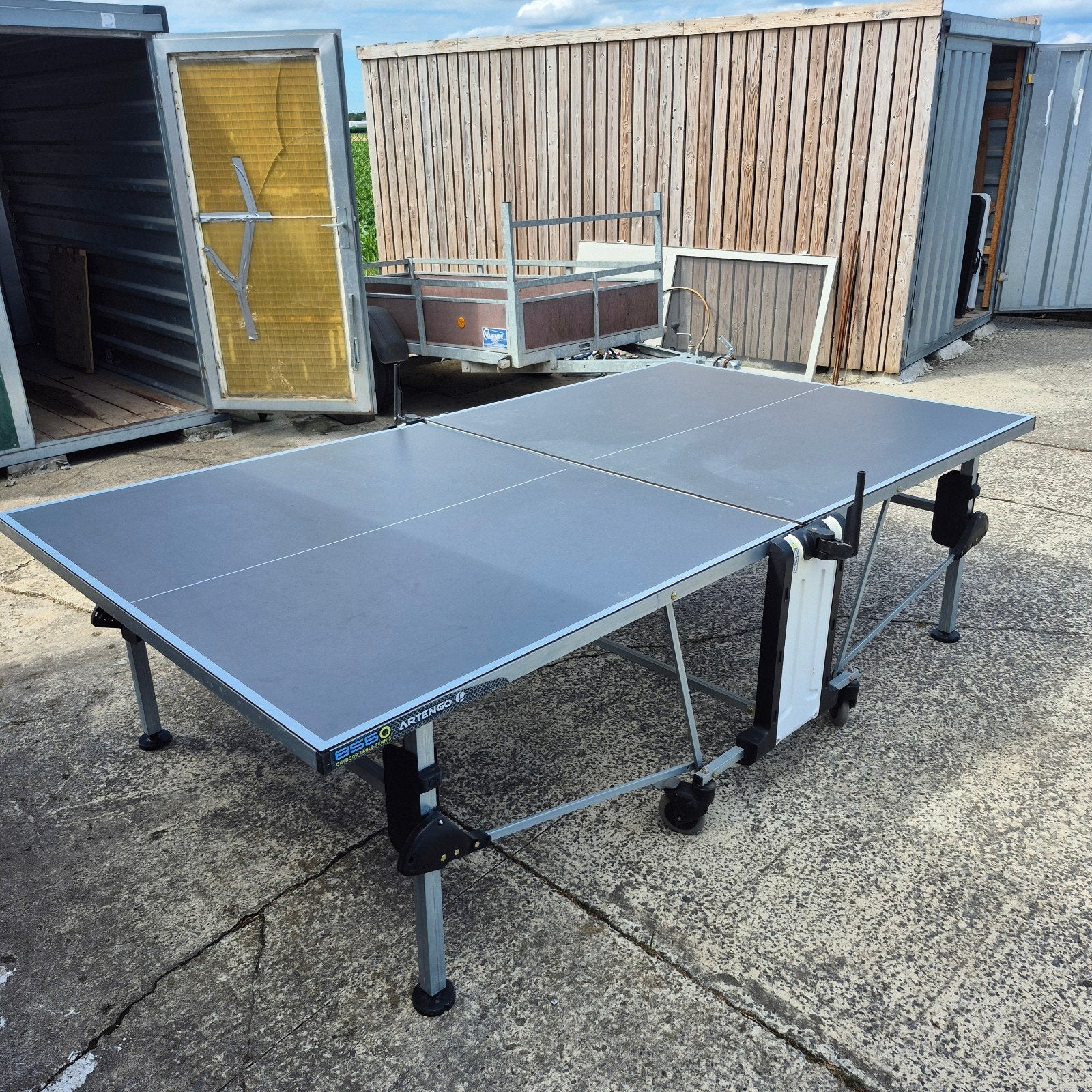 Tafeltennis tafel, Artengo 8850 Outdoor, Ophalen, Gebruikt, Net, Batje(s) of Balletje(s), Verrijdbaar