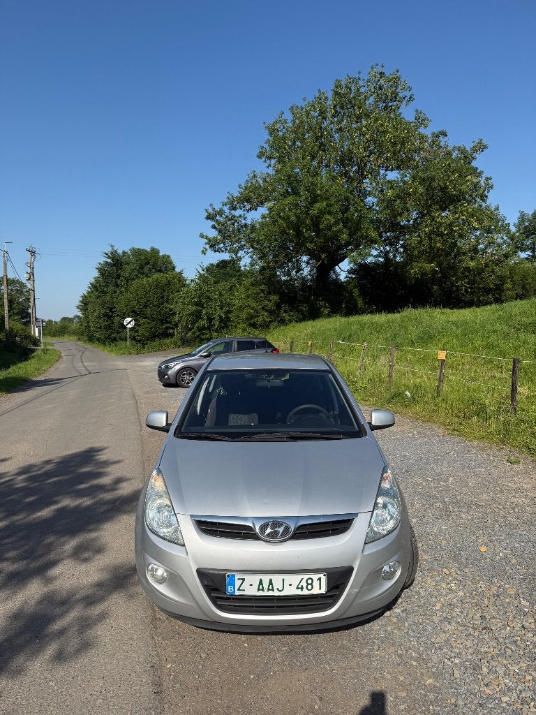 Hyundai i20 1.2 benzine 99000 km 2010, Voorwielaandrijving, Euro 5, Stof, Zwart
