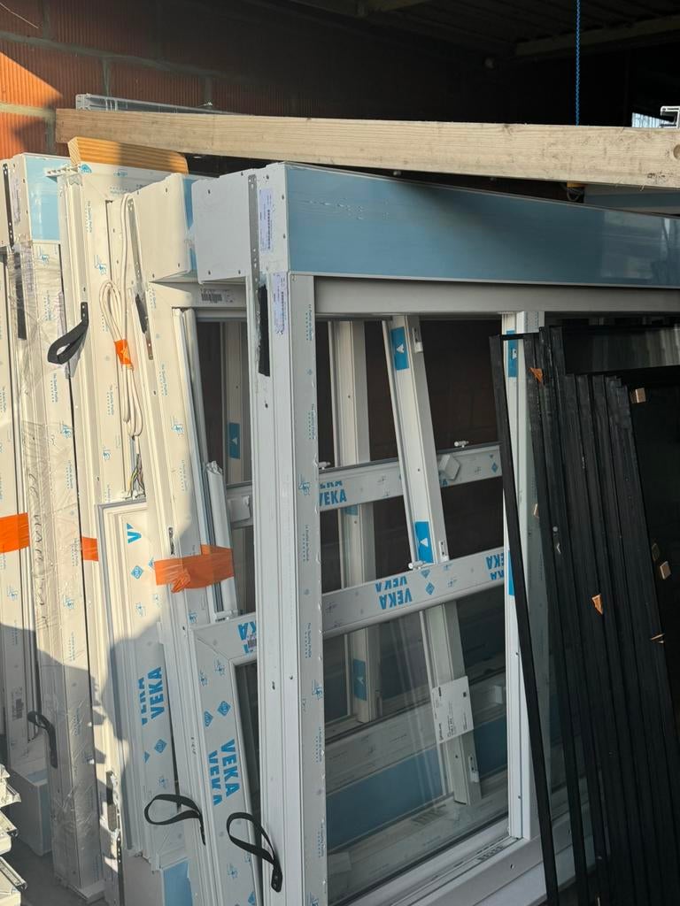 Fenêtres PVC complètes NEUVES, sur mesure, jamais posées., Enlèvement, Comme neuf