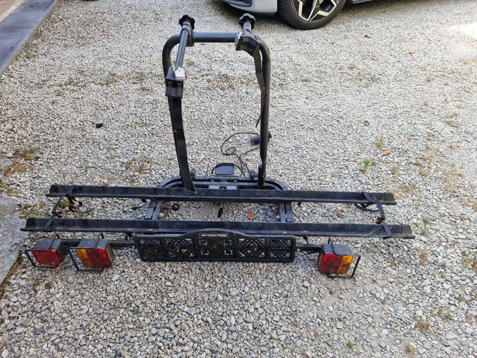 Fietsendrager voor trekhaak, Ophalen