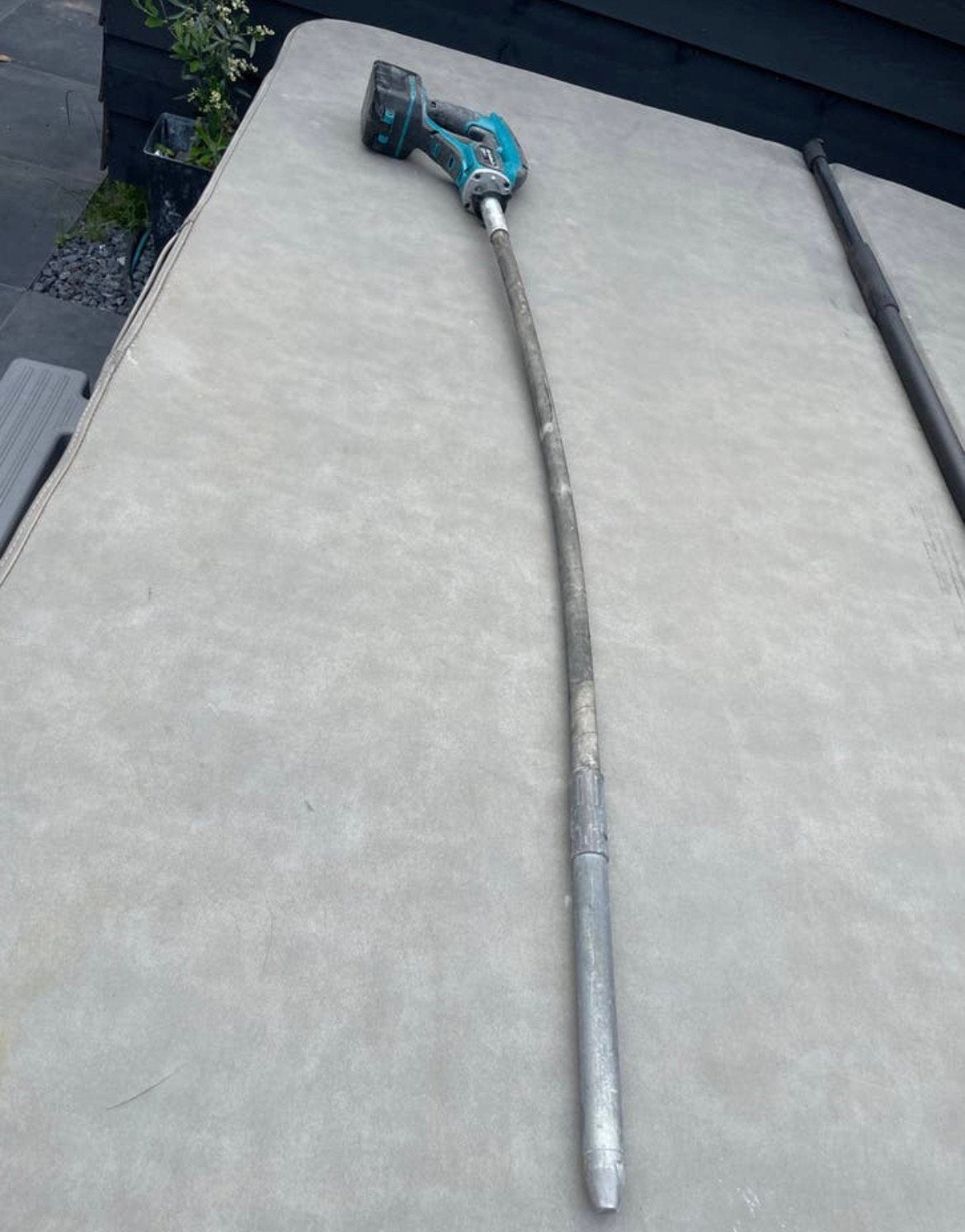 Makita DVR450 betontrilnaald op accu, Ophalen, Zo goed als nieuw