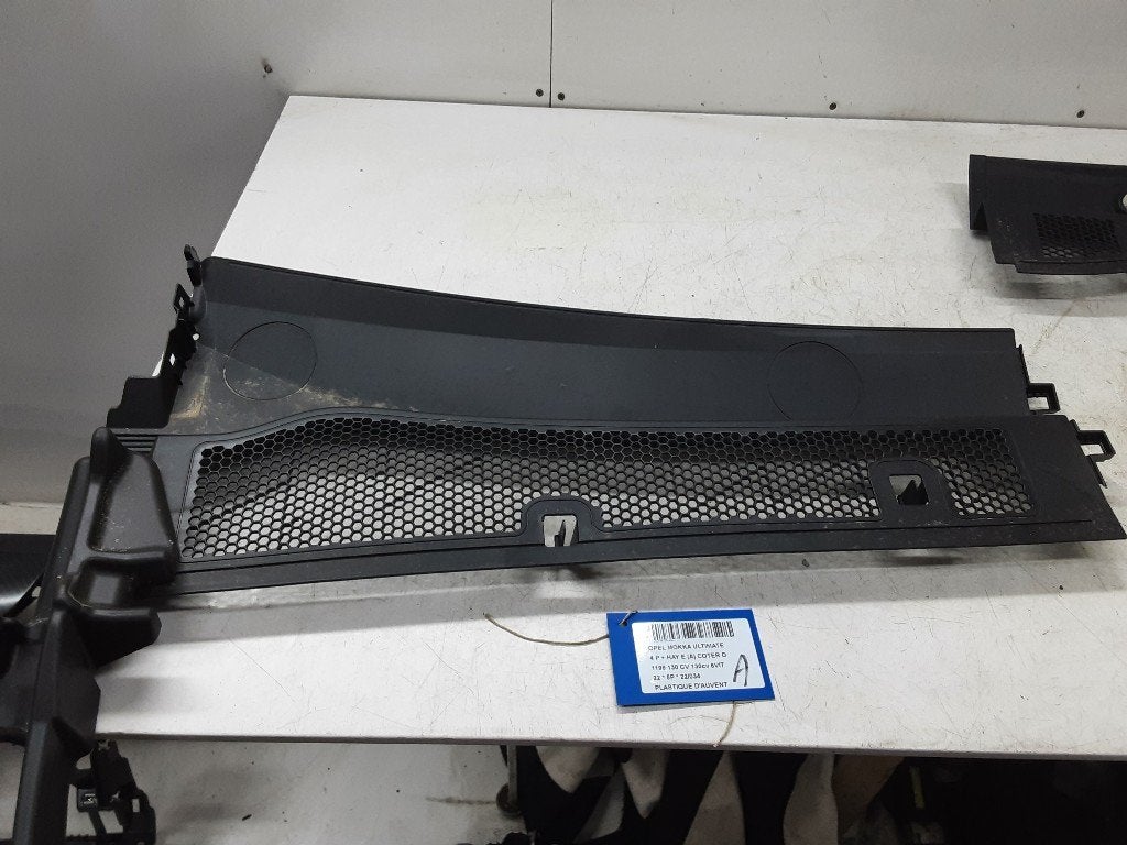 SIERLIJSTEN VOORRUIT Opel Mokka (01-2020/-), Auto-onderdelen, Gebruikt, Voor, Rue de l'Espoir 34 34
4030  GRIVEGNÉE, BE, Info@Collignon.be