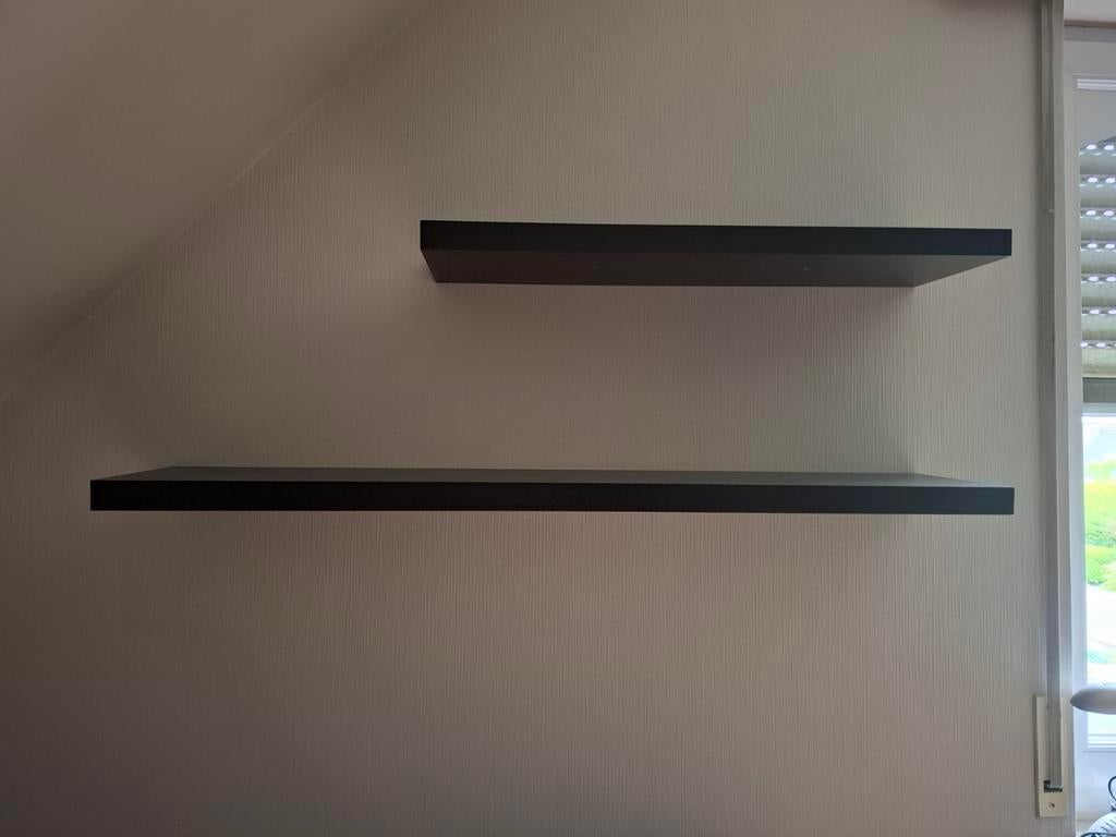 Zwarte zwevende wandplanken, Huis en Inrichting, Woonaccessoires | Wandplanken en Boekenplanken, Ophalen