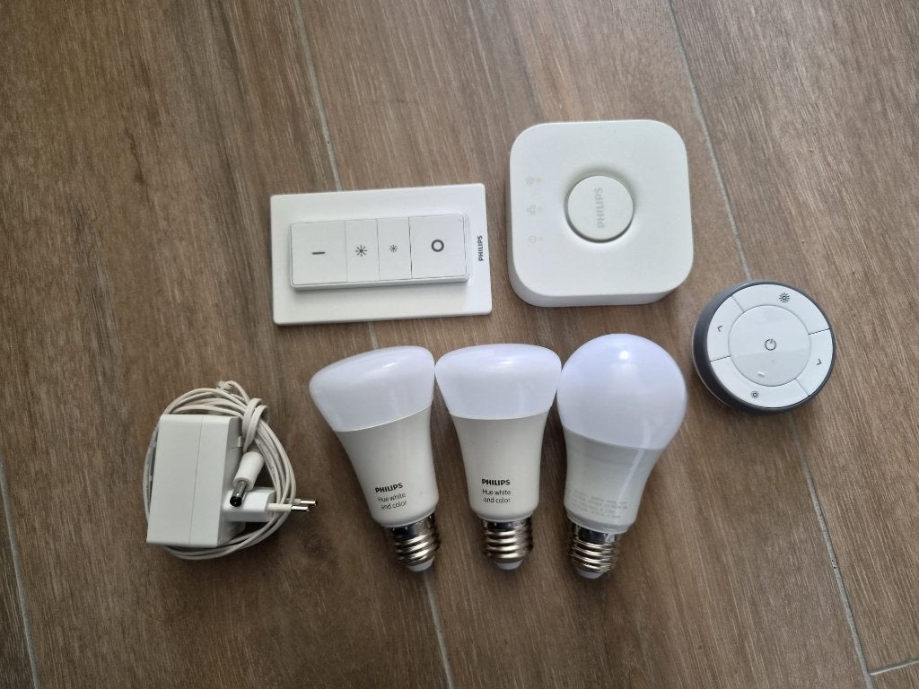 3 E27 smart RGB lampen (2x Philips Hue, 1x Ikea Tradfri), Led-lamp, Gebruikt, Meerkleurig, IKEA