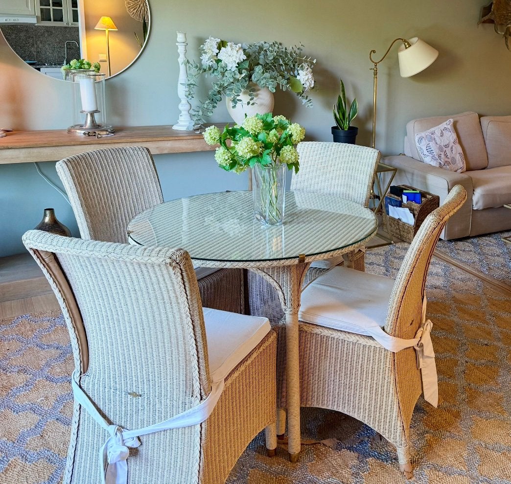 Table et ses 4 chaises Vincent Shepherd, Maison & Meubles, Enlèvement, Utilisé, 4 à 6 chaises