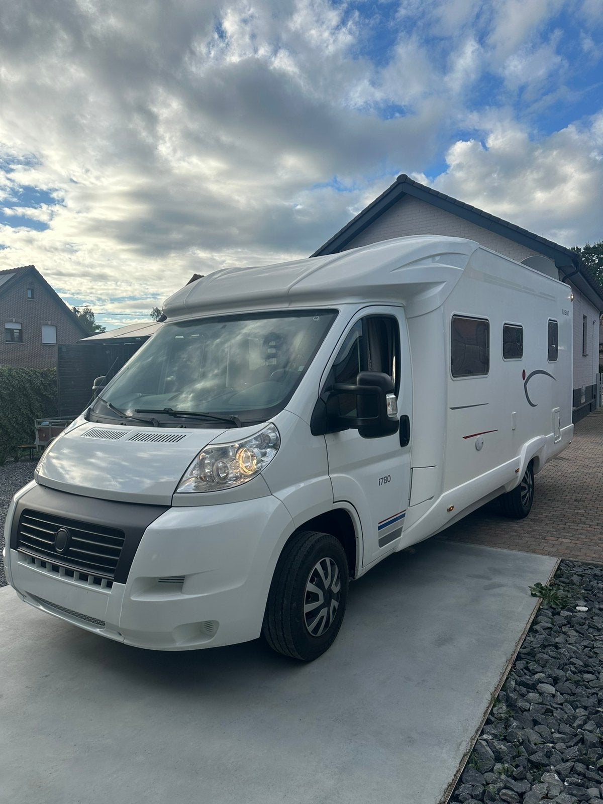 Half integrale camper ( off gridd ), Fiat, Particulier, Fiat, Halve Treinzit