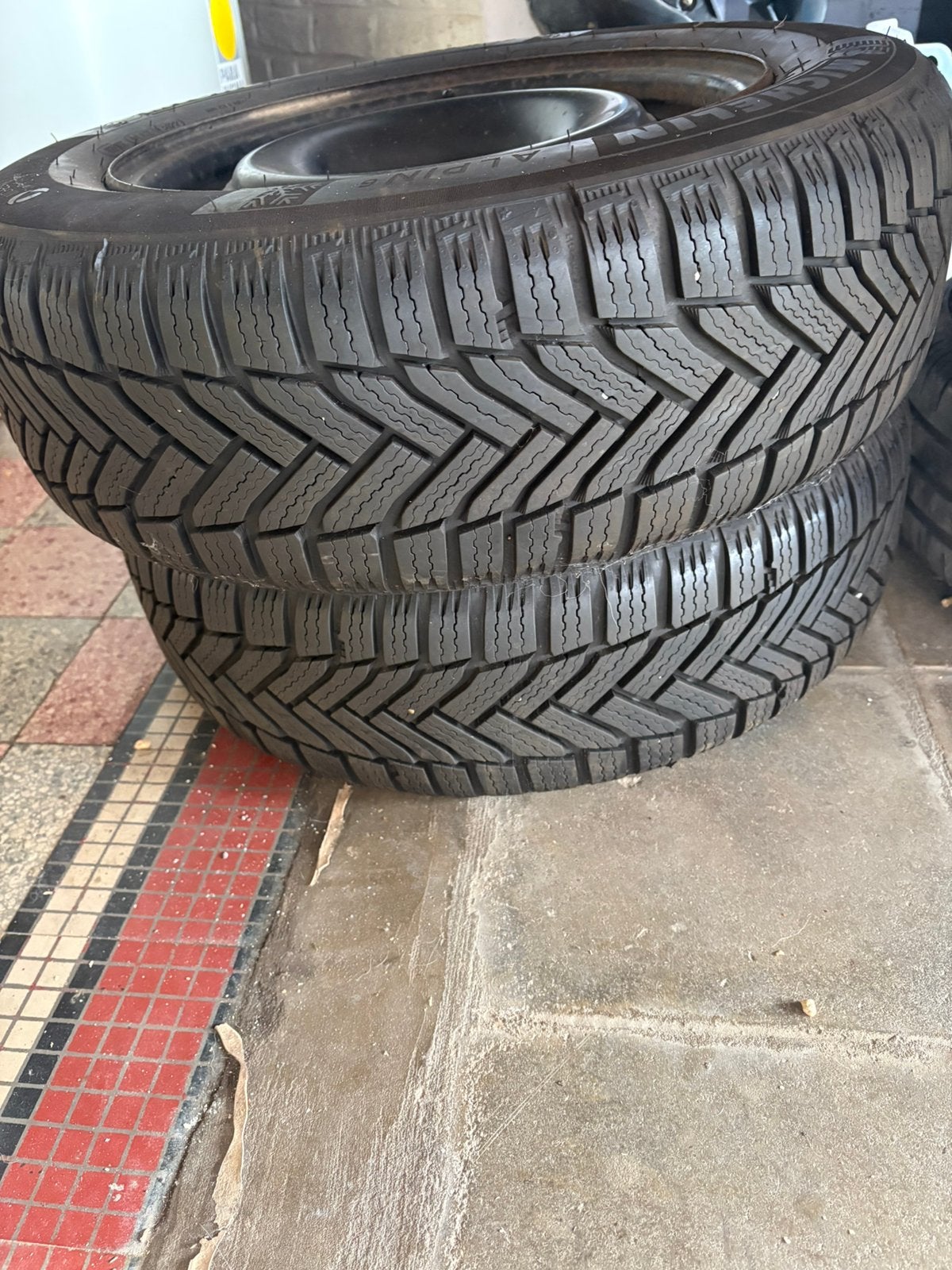 15 inch 4-gaats reservewiel of velgen (2 stuks), Ophalen, Zo goed als nieuw
