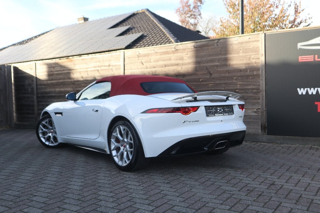 2.0 i P300  R-Dynamic /1 st eig /Gps /Camera/Leder/79900 km, Auto's, Automaat, Dealer onderhouden, Achterwielaandrijving, F-type