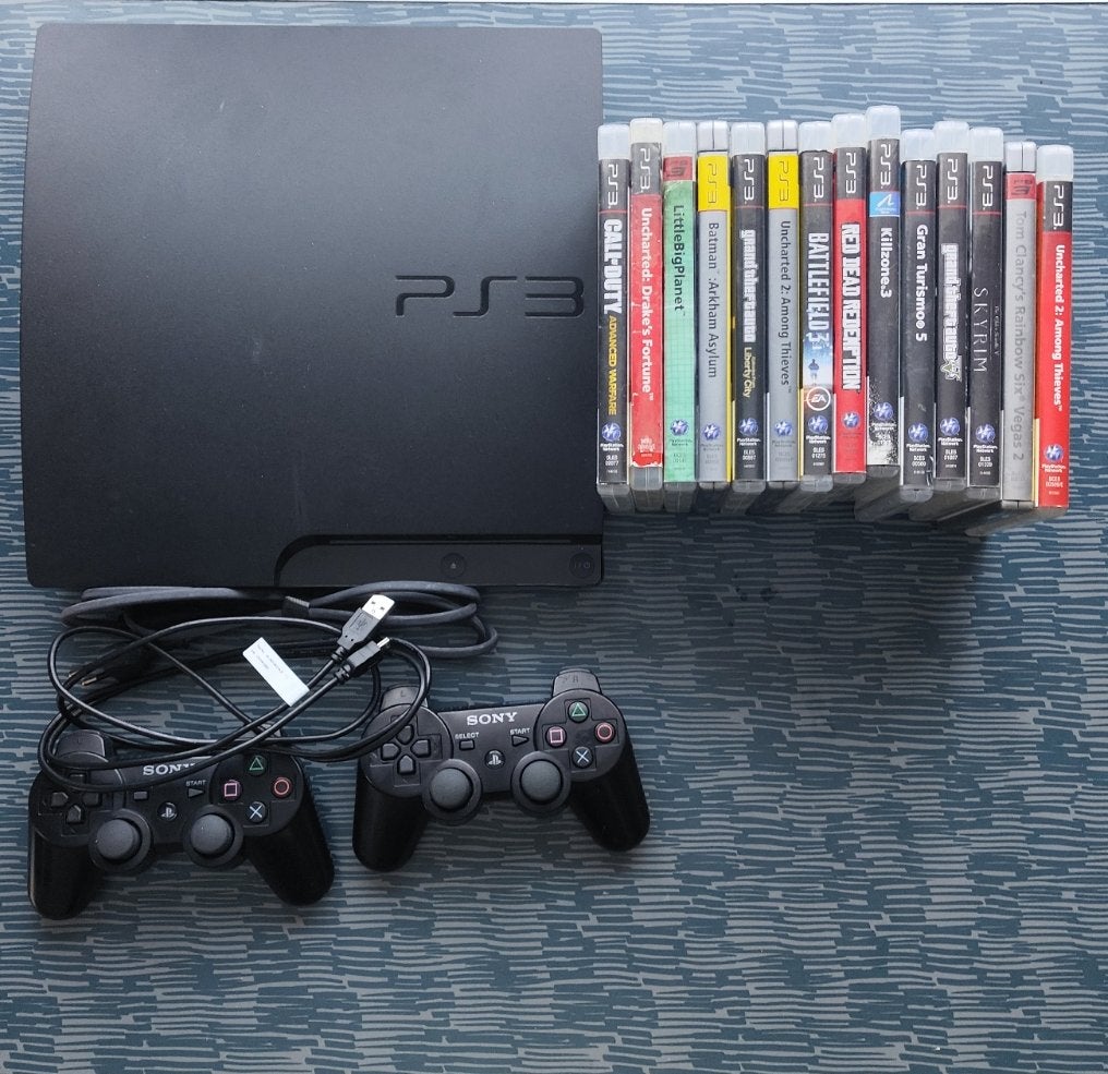 PS3 console + 2 controllers + games, Ophalen of Verzenden, Met 2 controllers, Slim, Met games