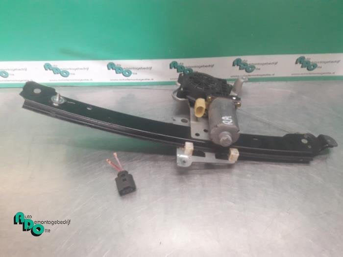 Mécanique vitre 4portes arrière droite d'un Volvo S60, -, 3 mois de garantie, -, -