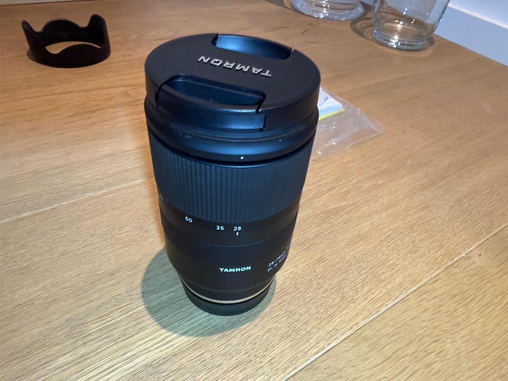 Full frame - Tamron 28-75mm f/2.8 Di III RXD - Sony E-Mount, Enlèvement, Comme neuf, Téléobjectif, Zoom