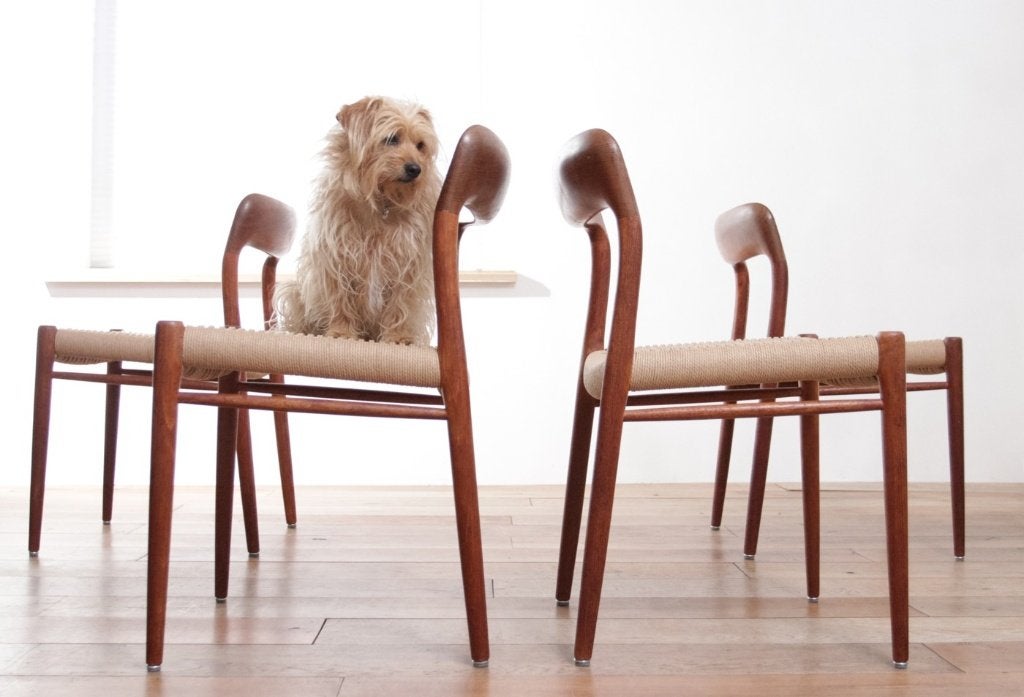 4 chaises Niels Otto Møller modèle 75, teck et papercord, Enlèvement