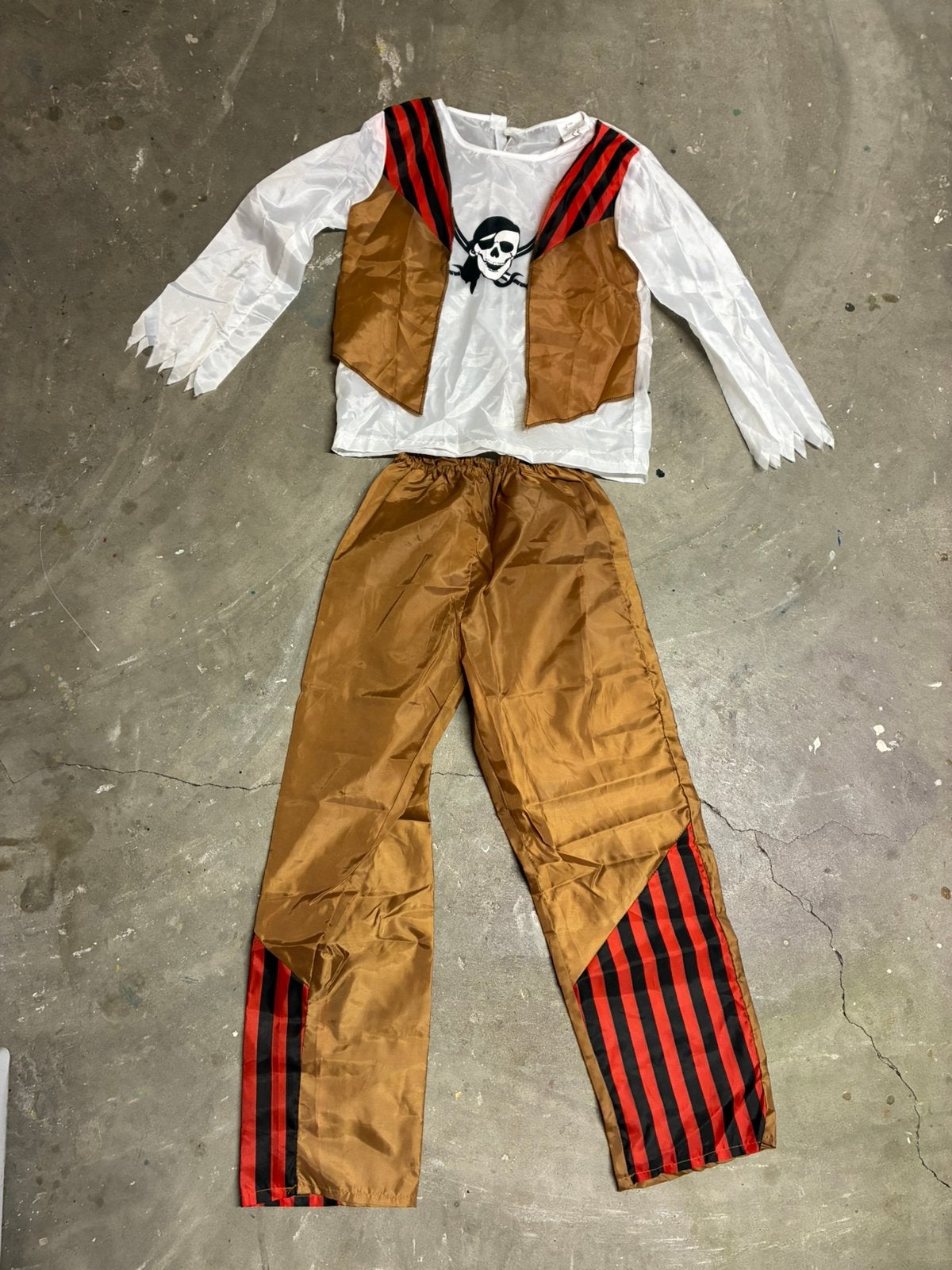 Costumes variés pour enfants (tailles 122-128), Enlèvement ou Envoi, Utilisé