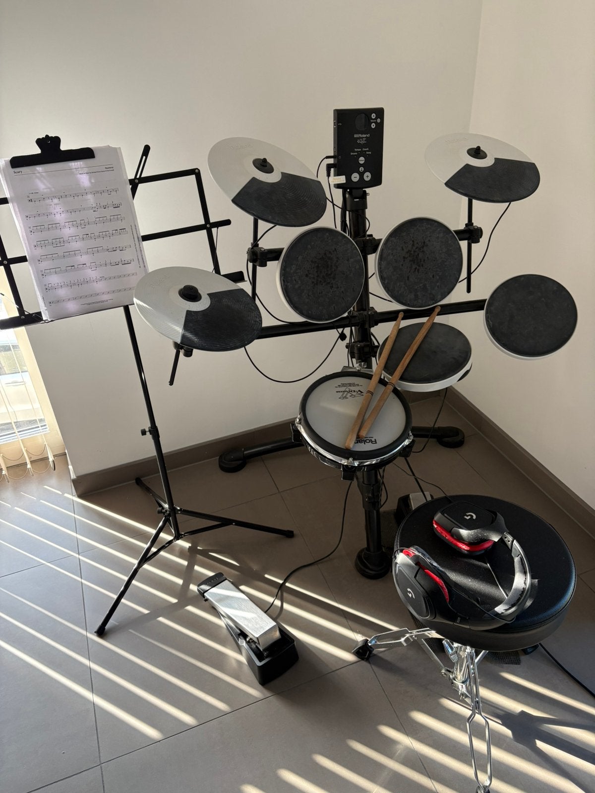 Beginner drum kit, Muziek en Instrumenten, Ophalen, Gebruikt, Roland, Elektronisch