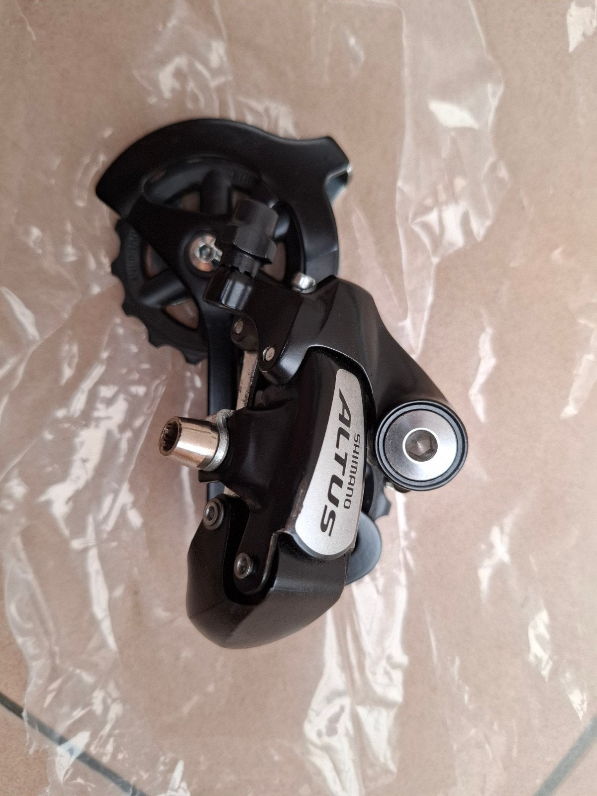 Shimano Altus achterderailleur., Fietsen en Brommers, Ophalen