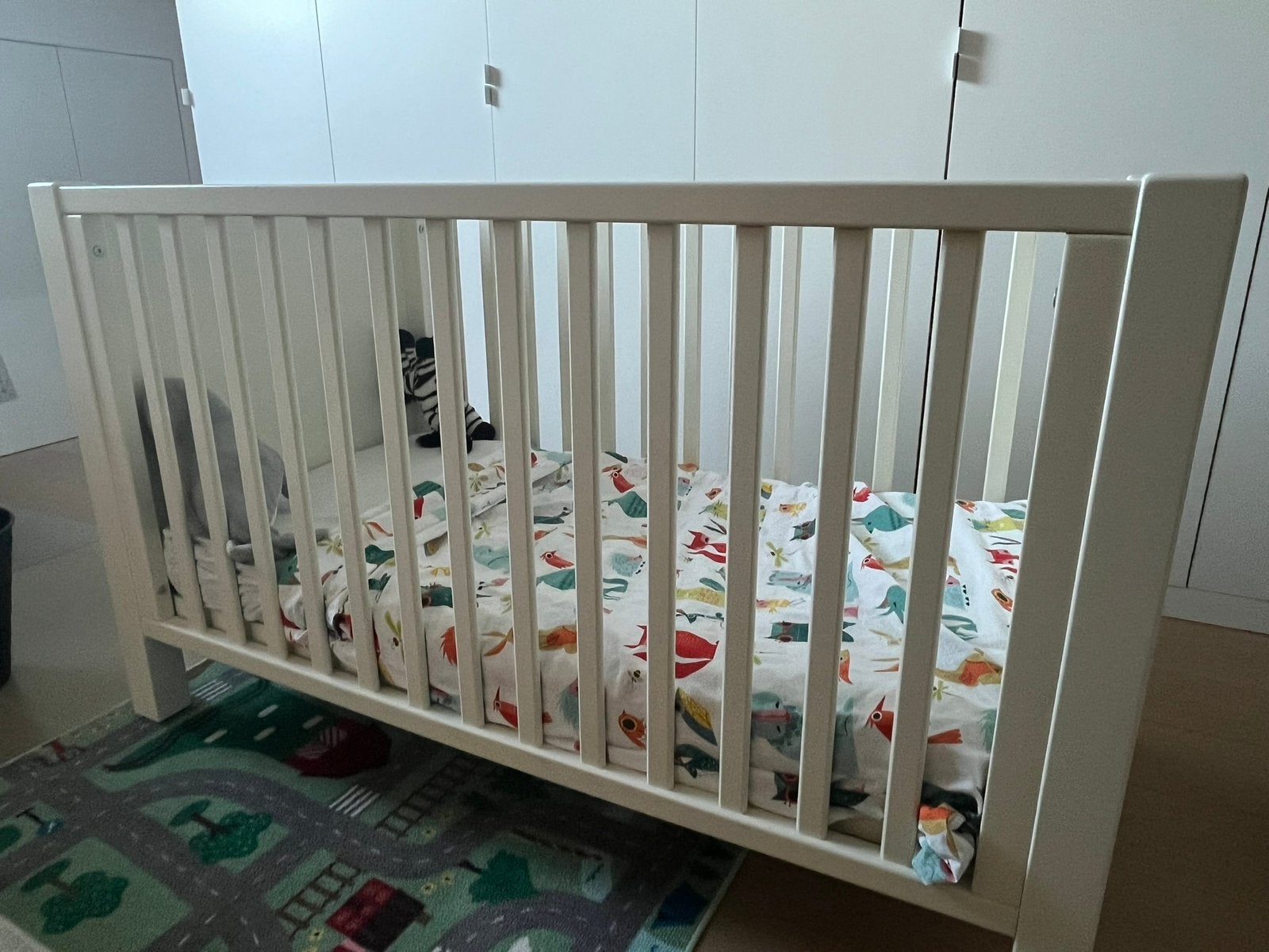Babybed, 2 hoogtes, incl. Matras aerosleep en dekentjes, Kinderen en Baby's, Ophalen, Zo goed als nieuw