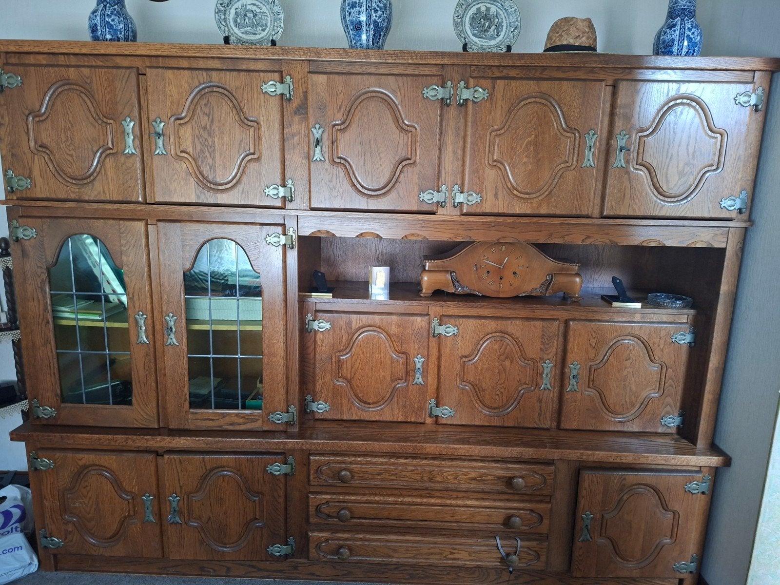 Meuble spacieux en chêne, longueur 245 cm, Enlèvement