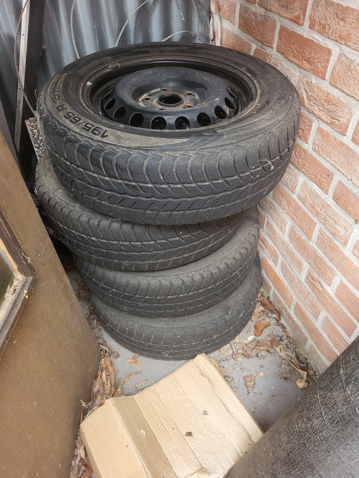 set winterbanden op velg, Auto-onderdelen, Banden en Velgen, Ophalen, Gebruikt, 15 inch, Banden en Velgen