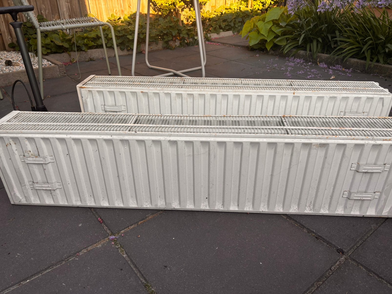 Radiator met kraan. (Tilburg), Doe-het-zelf en Bouw, Verwarming en Radiatoren, Ophalen, Gebruikt, Radiator