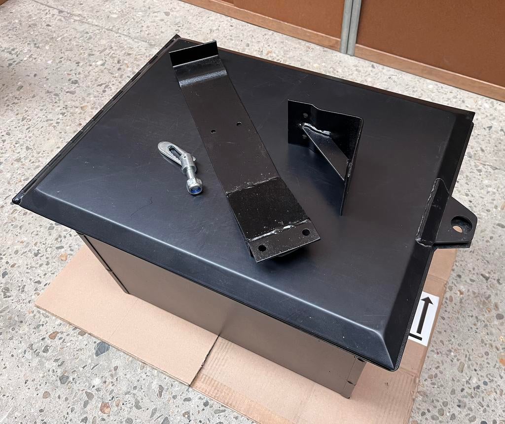 Land Rover Defender 110 side storage locker, Ophalen