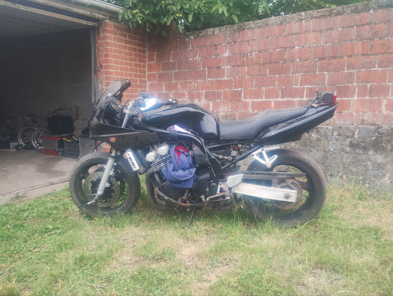 Moto Yamaha fazer, Enlèvement
