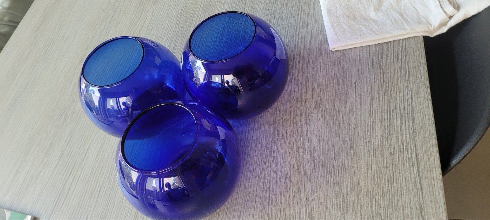 blauwe vaasjes, Ophalen