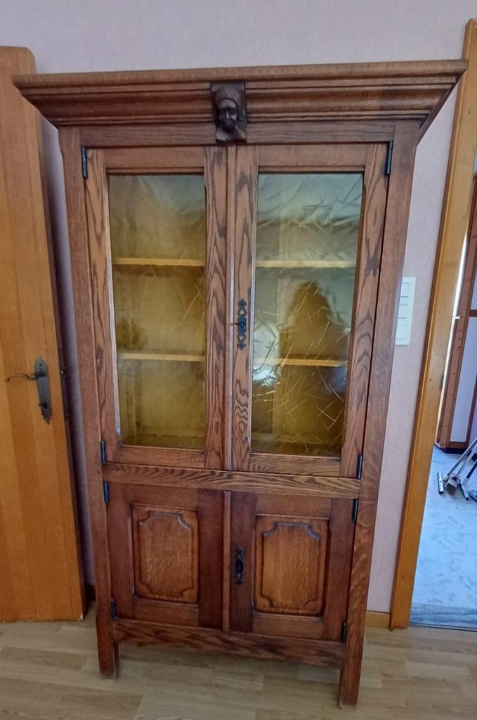 Barkast met brandglas en 4 klapdeuren, Ophalen