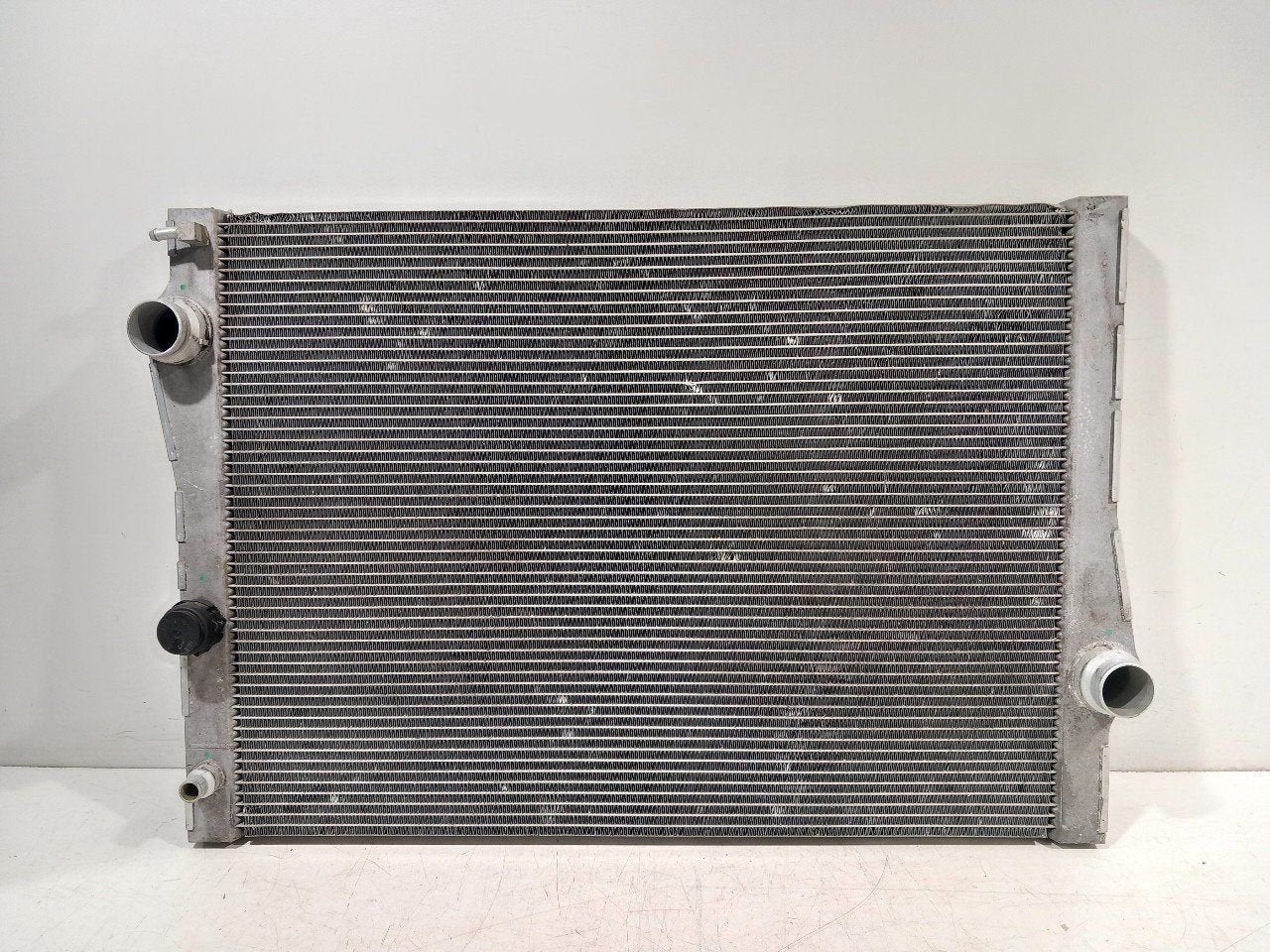 Radiateur BMW X5, Onderdelen@venauto.nl, Van der Ven Autorecycling B.V., Ettenseweg 76, 4706 PB Roosendaal, The Netherlands, Enlèvement ou Envoi