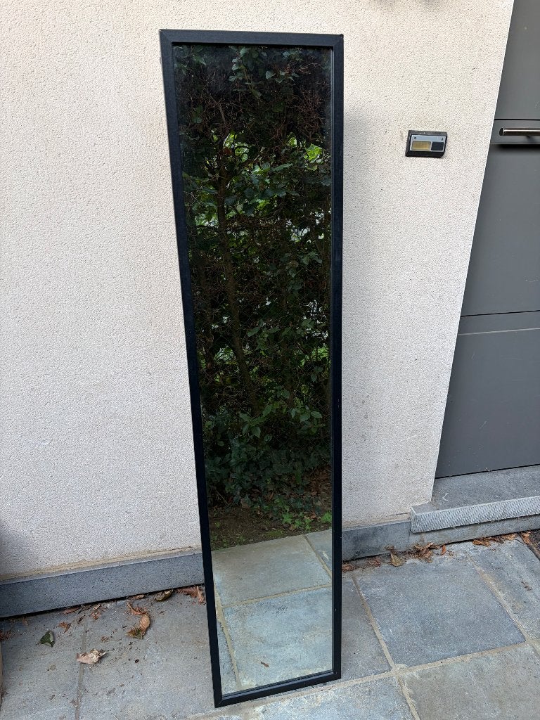 Lange spiegel zwart frame, Ophalen, Zo goed als nieuw, 150 tot 200 cm, Rechthoekig