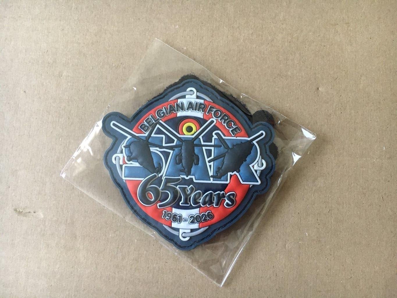 Rubberen Badge :  65 Years Sar - 40 Sqn -Seaking - NH90., Verzamelen, Luchtvaart en Vliegtuigspotten, Ophalen, Nieuw, Patch, Badge of Embleem