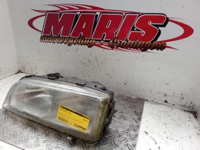 Phare gauche d'un Volvo V70, -, -, 3 mois de garantie, -
