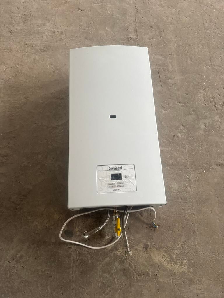 Badverwarmer Vaillant, Enlèvement, Utilisé, Gaz naturel, 3 à 5 ans