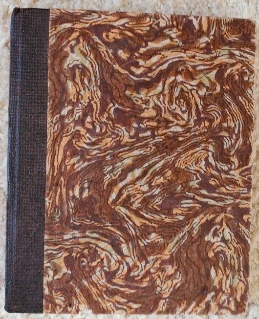 mini antiek postzegelalbum met 8 witte pagina's, Verzenden, Verzamelalbum