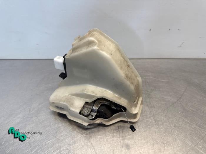 Deurslot Mechaniek 4Deurs links-achter van een Volkswagen Go, Auto-onderdelen, Gebruikt, -, Volkswagen, -
