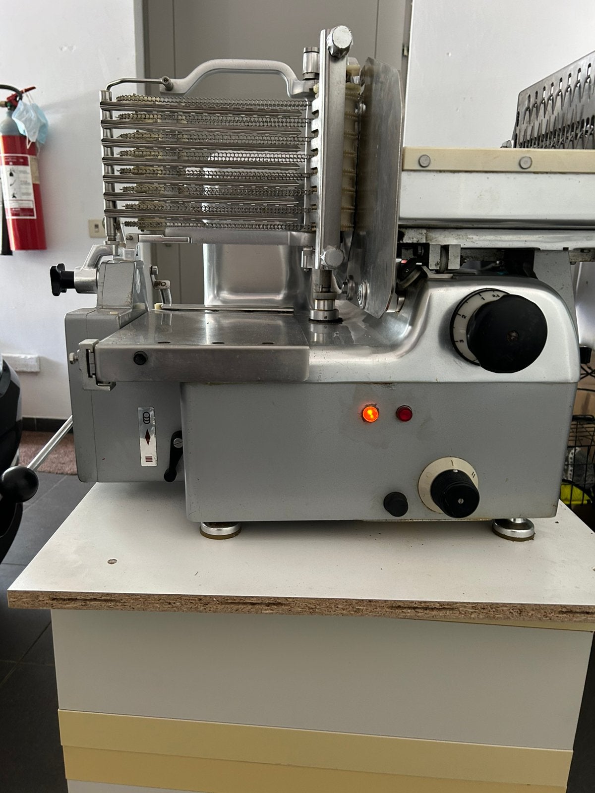 Bizerba volautomatische vleessnijmachine, Zakelijke goederen, Horeca | Keukenapparatuur, Ophalen, Bakkerij en Slagerij