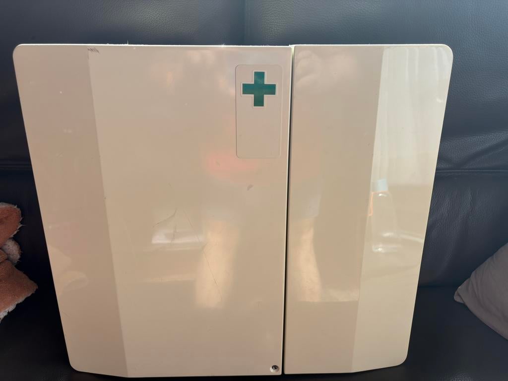 Retro apotheekkast EHBO, Ophalen, Zo goed als nieuw