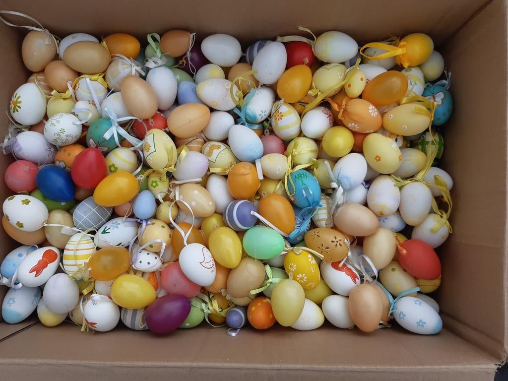 500 œufs de pâques, Divers